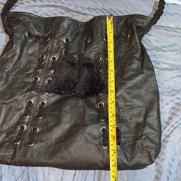 EUC SHIH by Stephanie Lin Black Leather drawstring Shoulder Bag - Picture 10 of 16